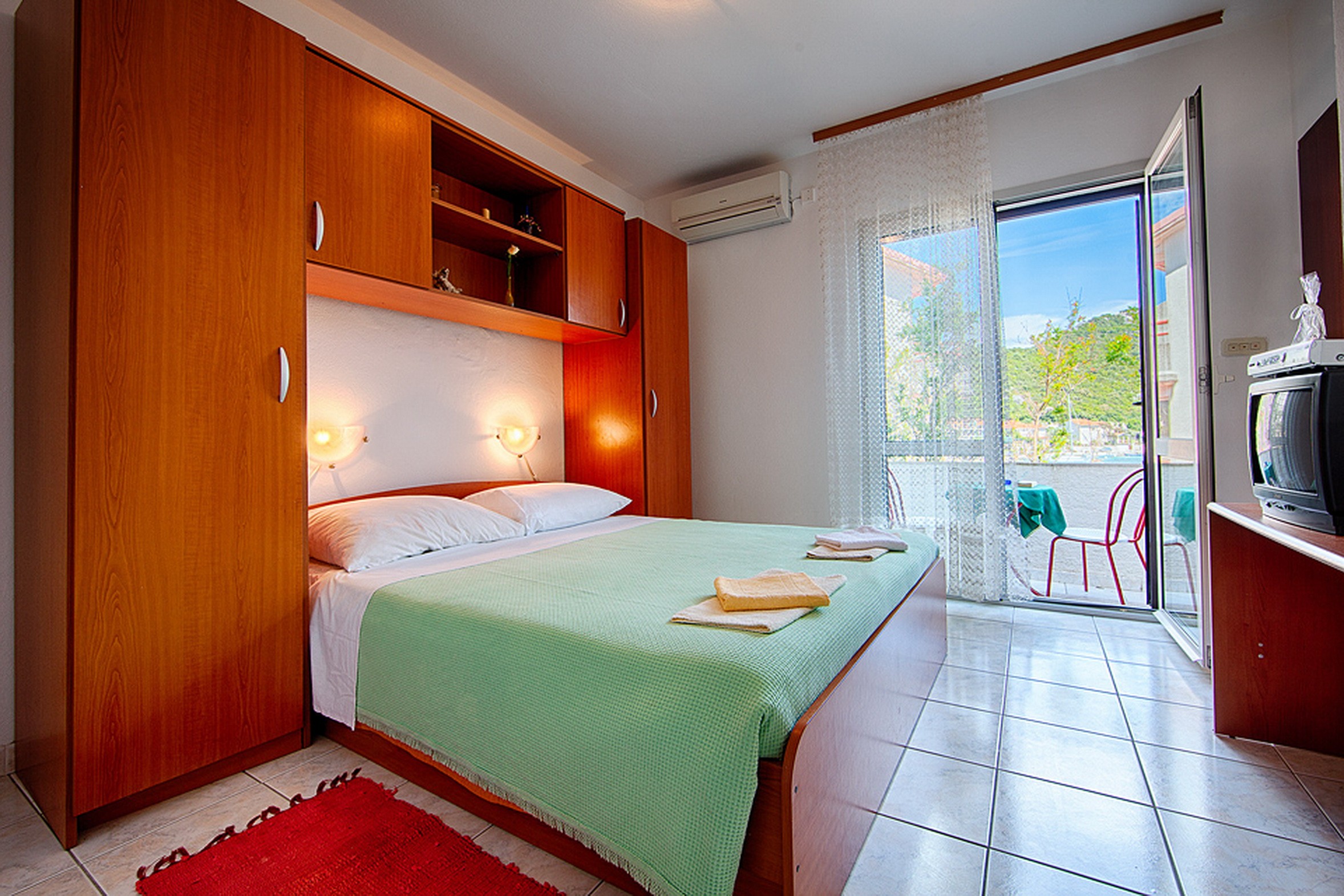 Apartments Malo Lago - One-Bedroom Apartment with    Lastovo