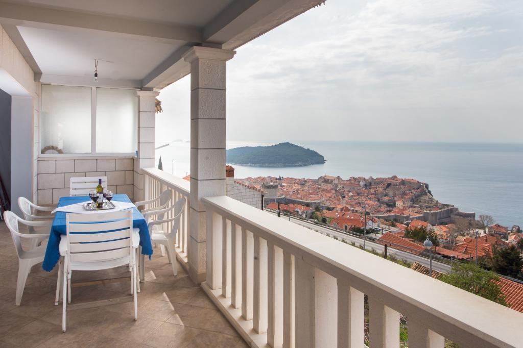 Guest House Old Town View-Three-Bedroom Apartment    Dubrovnik