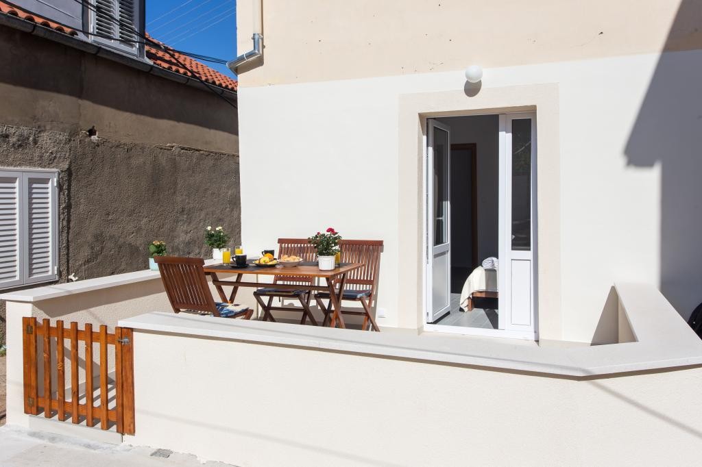 Apartment Maricol - One Bedroom Apartment with Ter Ferienwohnung  Dubrovnik