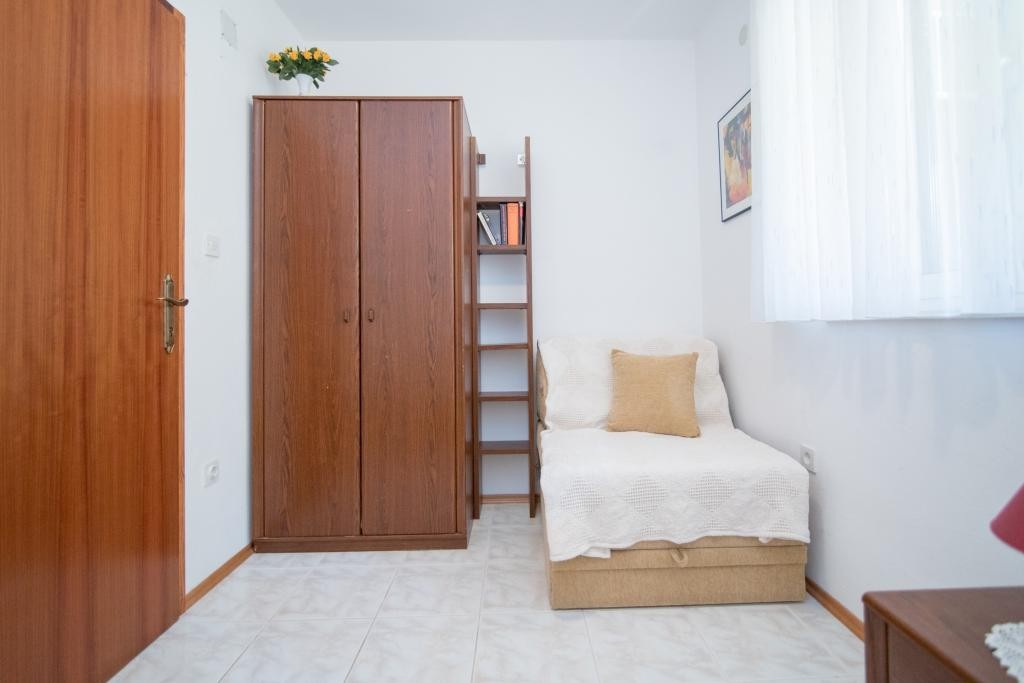 Apartments Paco - Two-Bedroom Apartment with Terra Ferienwohnung in Dalmatien