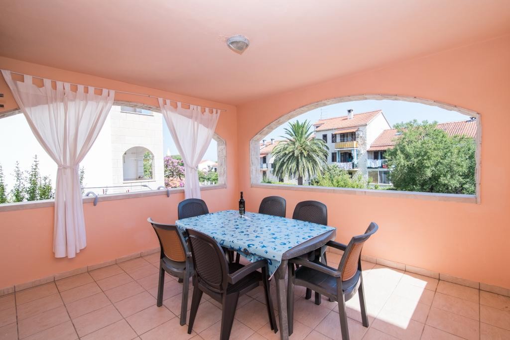 Apartments Batinic - One Bedroom Apartment with Te   Insel Brac