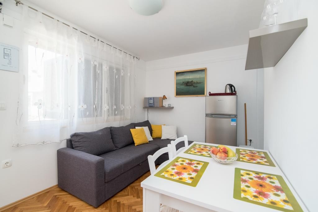 Apartments Natasa- One Bedroom Apartment with Terr   Insel Brac