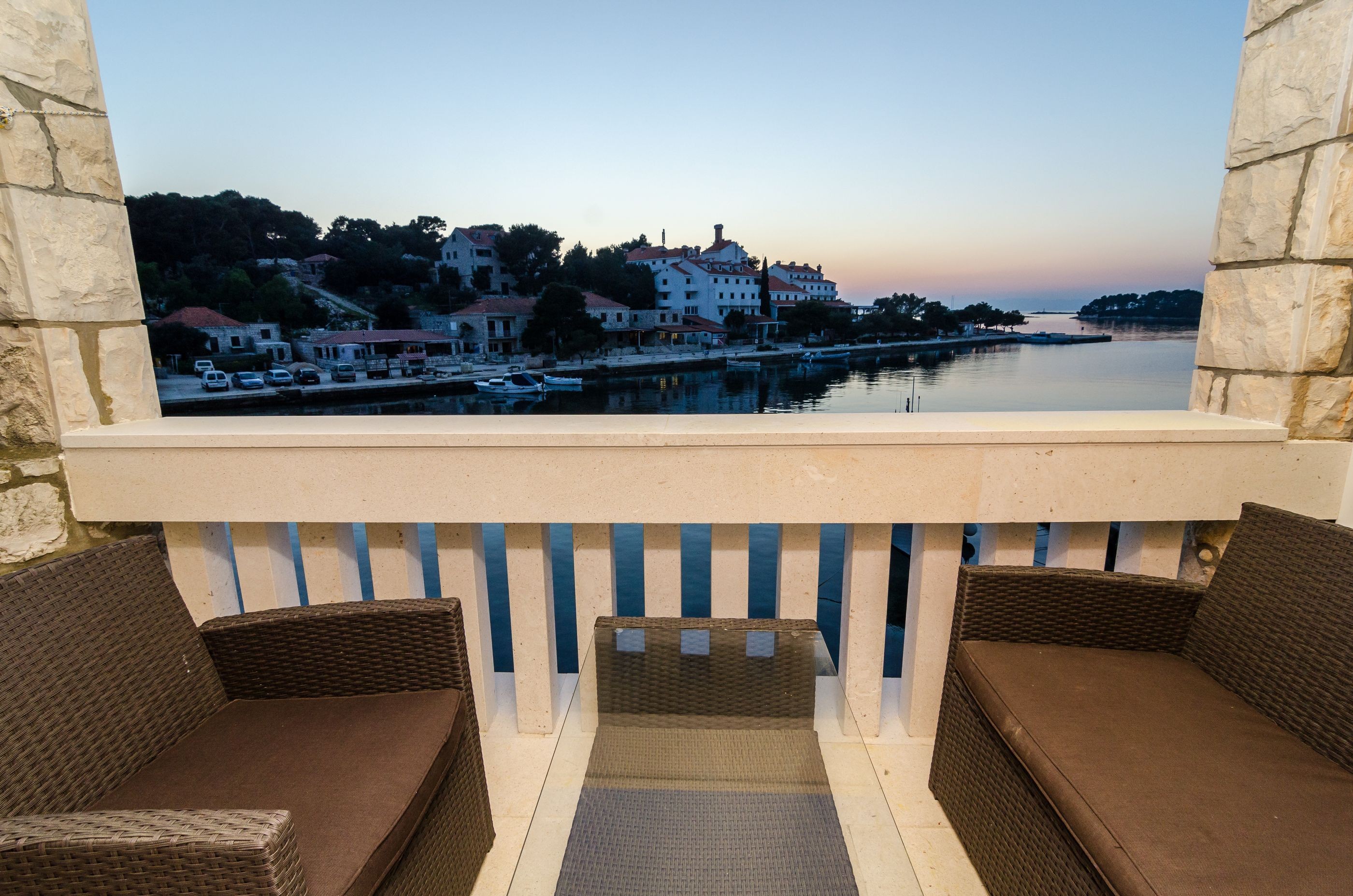 Guest House Kiko - One-Bedroom Apartment with Balc   Insel Mljet