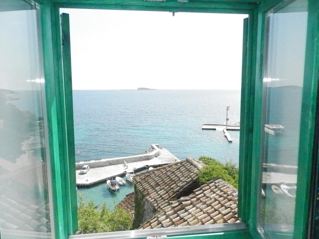 Villa Soti - Two-Bedroom Apartment with Sea View ( Ferienwohnung  Mlini