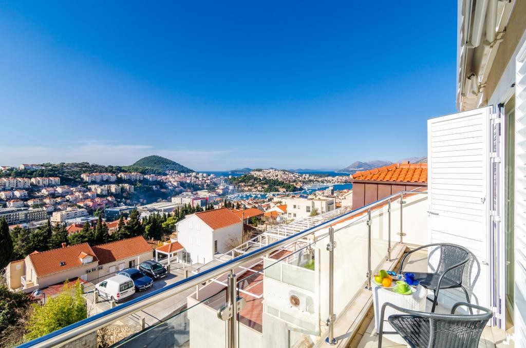 Niko's Sea View Apartment - Two Bedroom Apart Ferienwohnung in Dalmatien