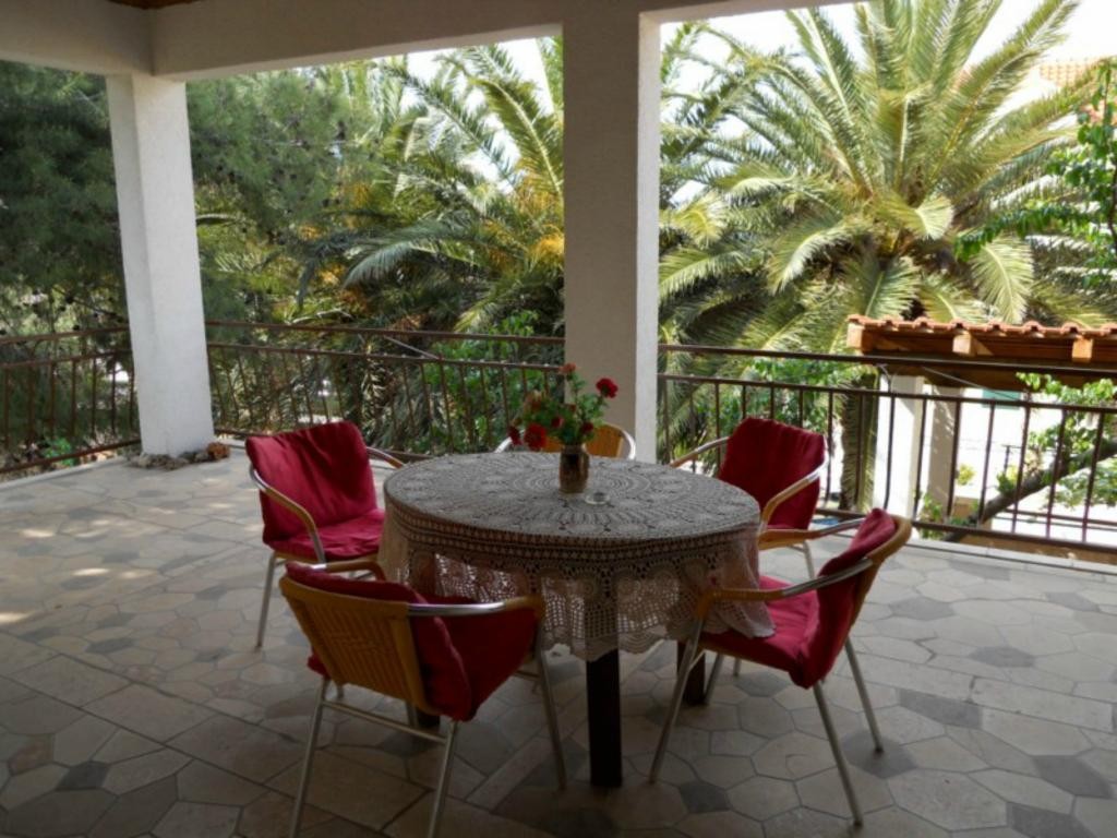 Apartment Three Palms - Two Bedroom Apartment with   Supetar
