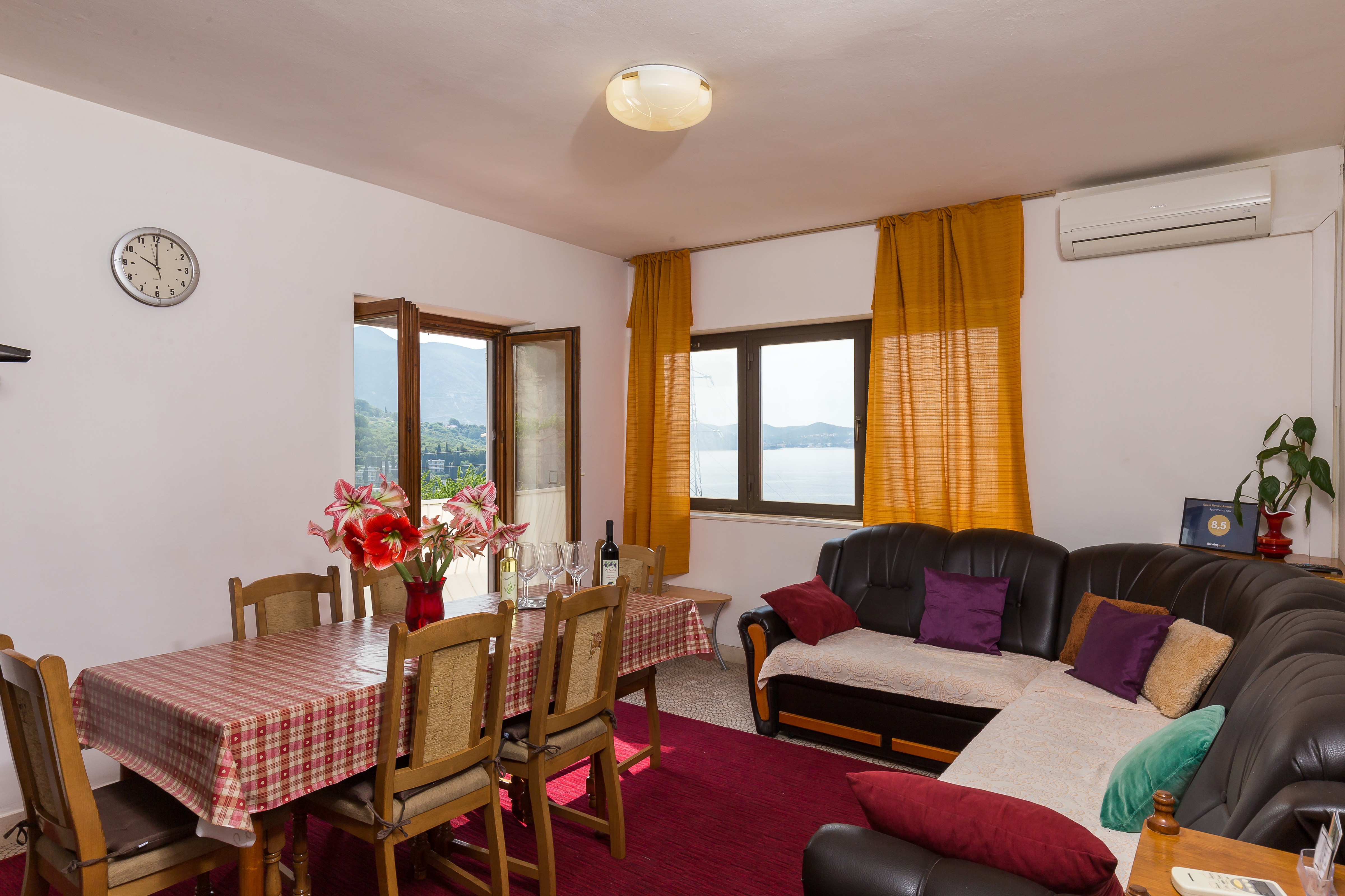 Apartments Kisic-Three Bedroom Apartment with Sea    Mlini