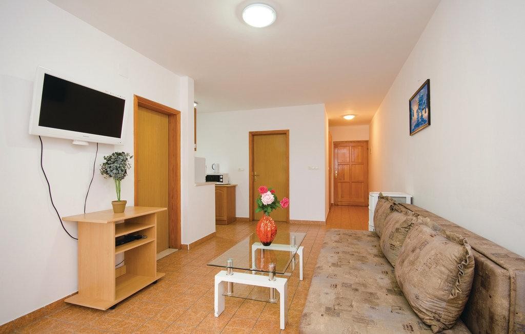 Apartments ?iovo - Family One Bedroom Apartment wi   Okrug Gornji