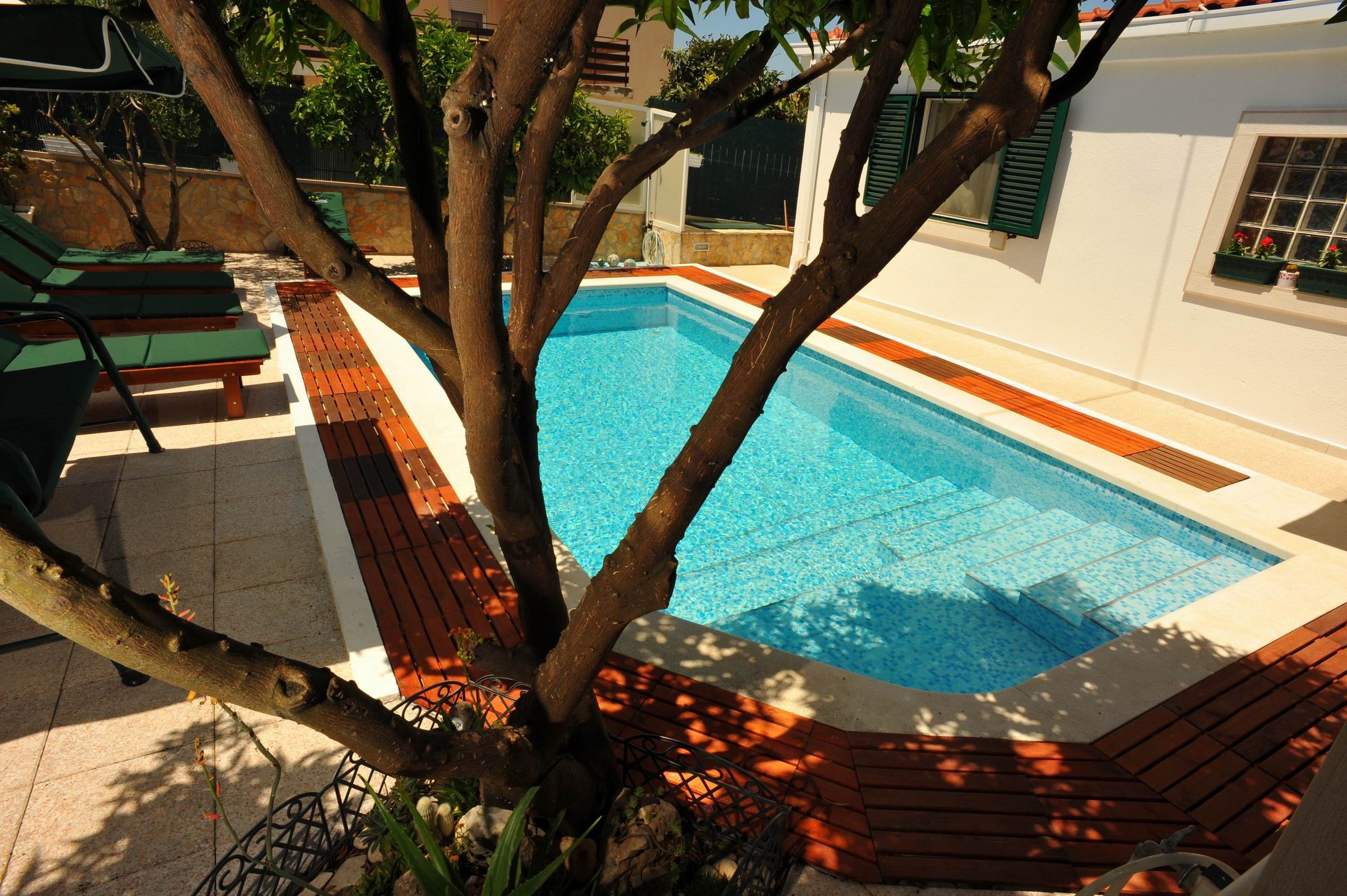 Villa Anni-Two Bedroom Apartment with Terrace ( A1   Insel Brac