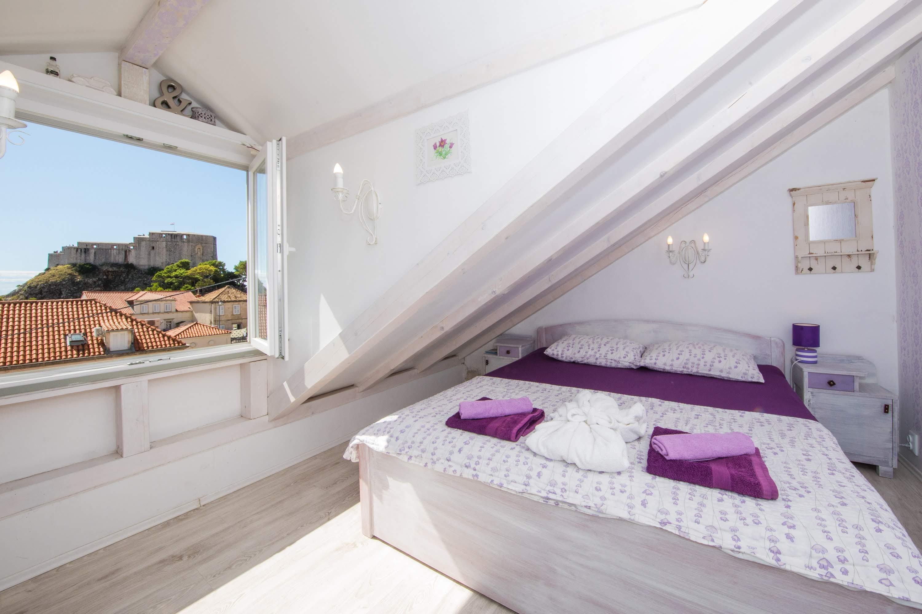 Guest House Gugily - Three Bedroom Apartment with  Ferienwohnung in Kroatien
