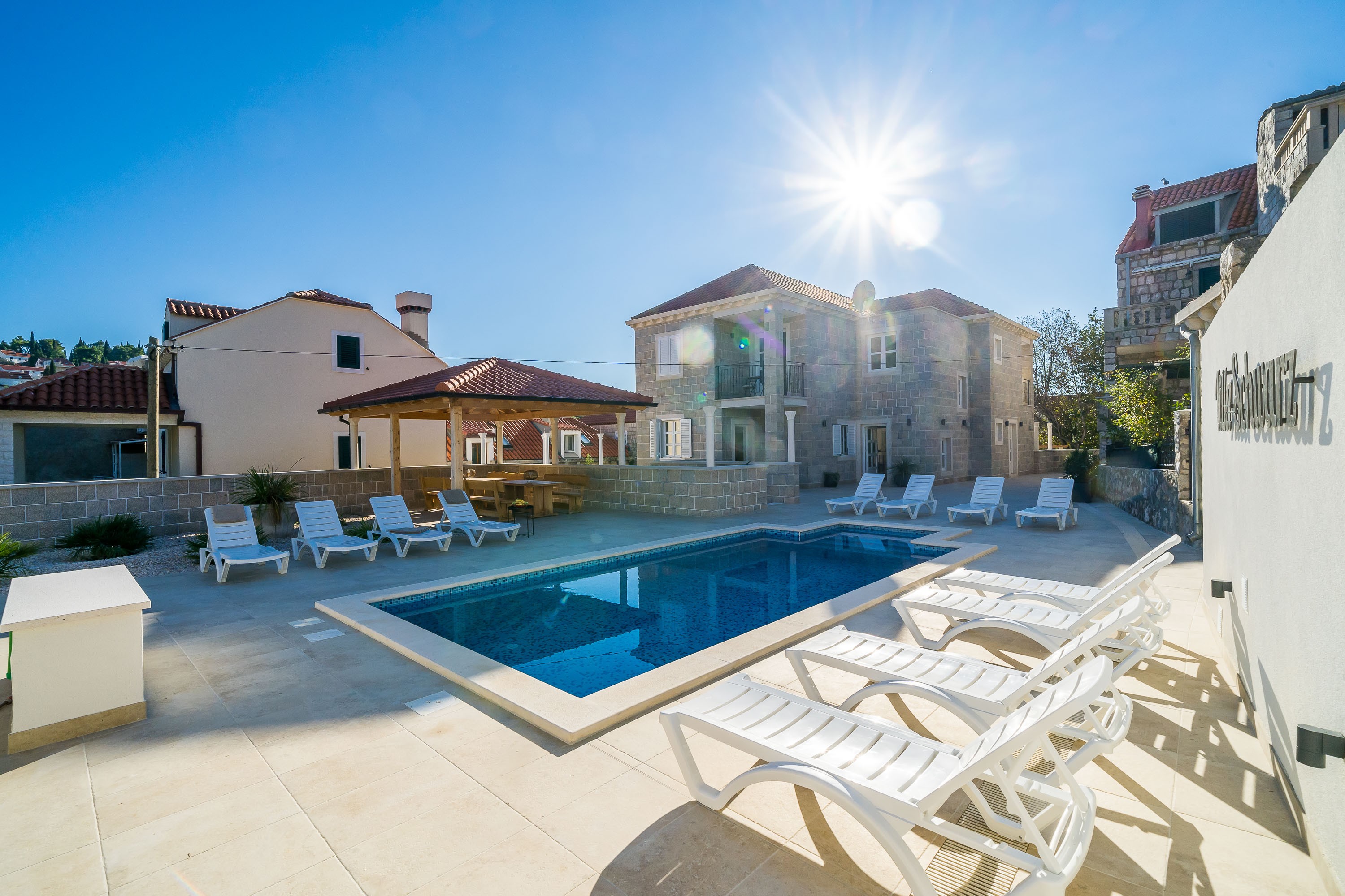 Residence & Pool Villa Schwarz Suites - One Be   Dubrovnik Riviera