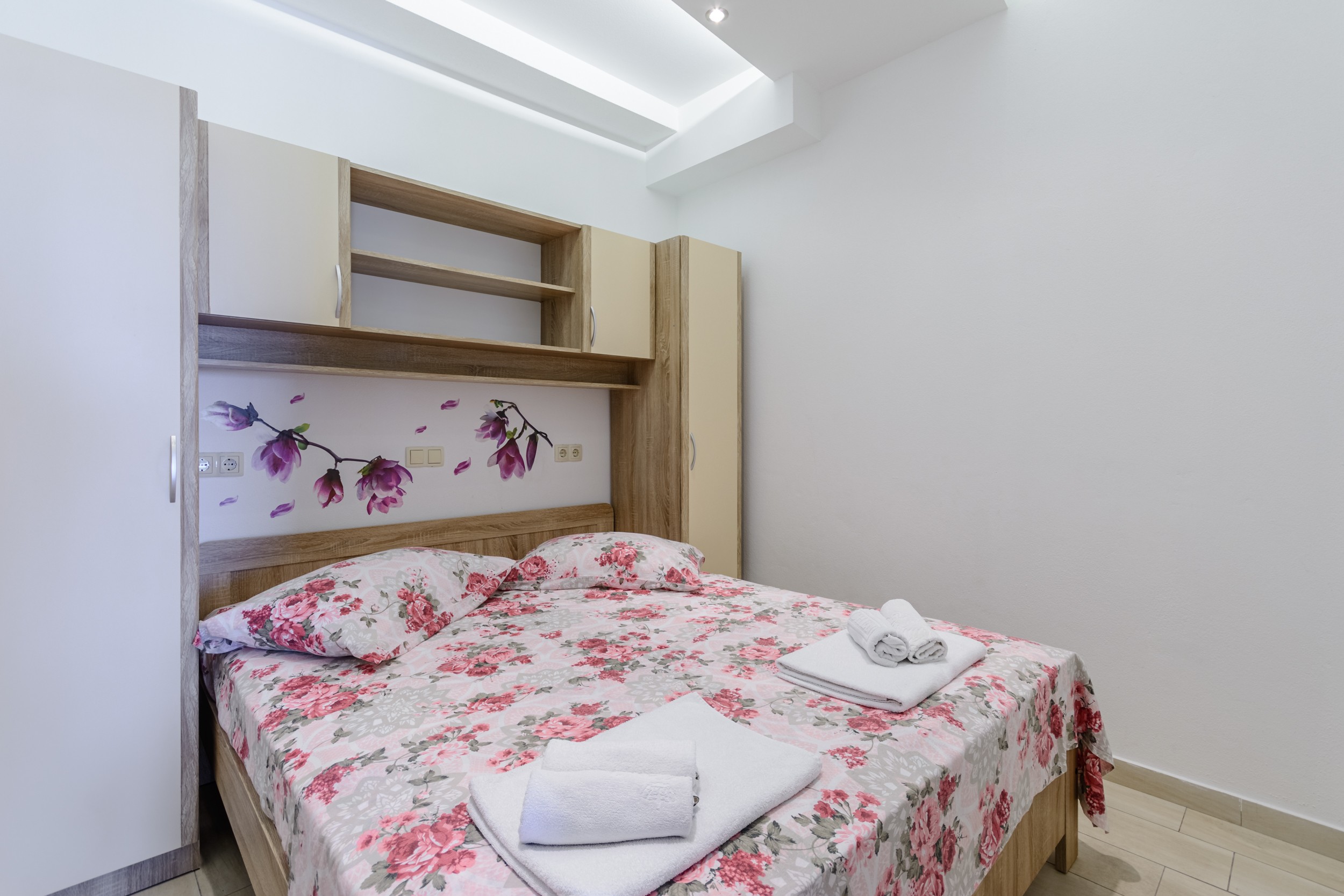 Apartments Hope (Dugi Rat) - Standard One-Bedroom    Dugi Rat